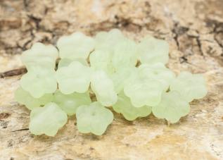 Frostad glaspärla blomma 7 mm, Grön (20st)