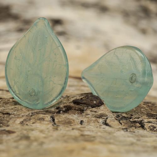 Glaslöv 13x18 mm, Ljus turkos (10st)