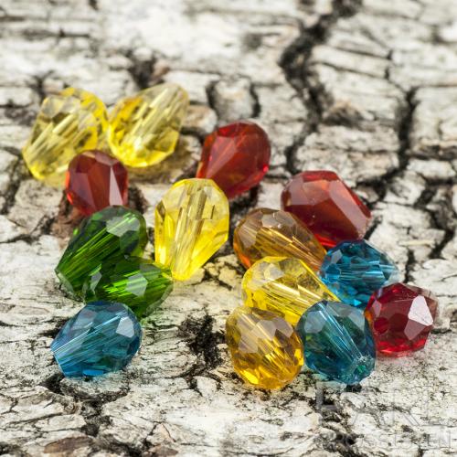 Facetterad glasdroppe 8x6 mm, Färgmix (15st)