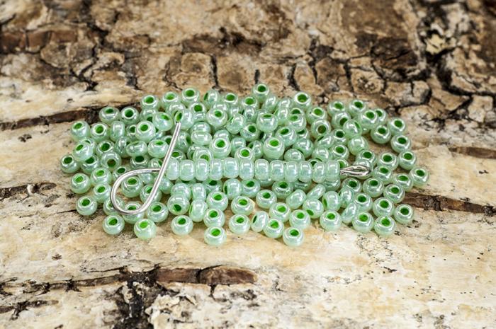 Seed Beads opak lustered 2,6 mm, Grn (20g)