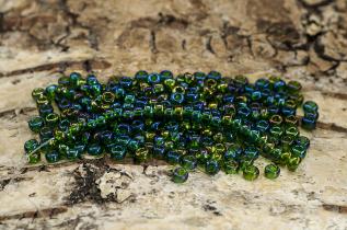 Seed Beads transparent rainbow 2,6 mm, Grön (20g)
