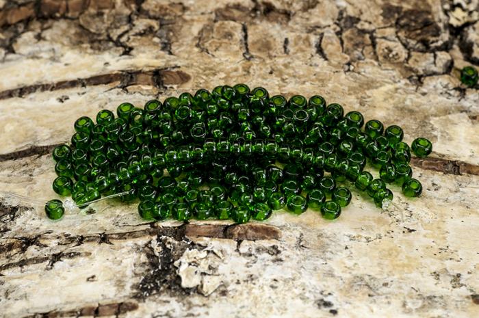 Seed Beads transparent 2,6 mm, Grn (20g)