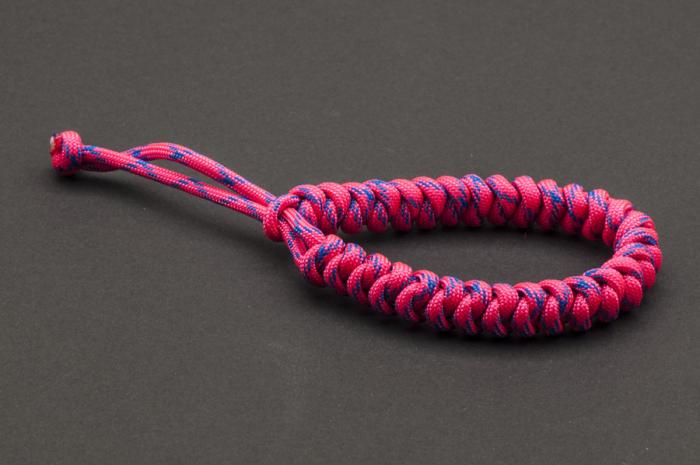 Paracord 550, Pink With Blue X (meter)