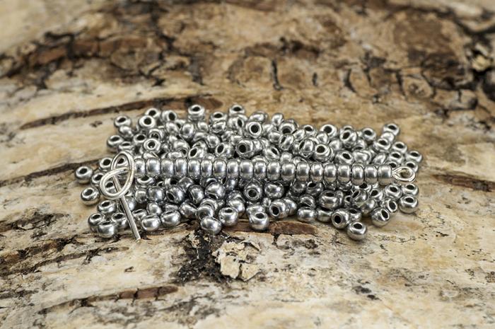 Seed Beads metallic 2,6 mm, Silver (20g)