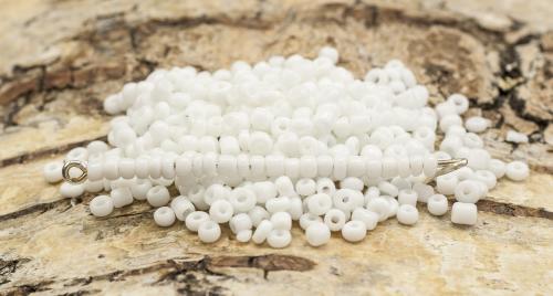 Seed Beads opak 2 mm, Vit (20g)