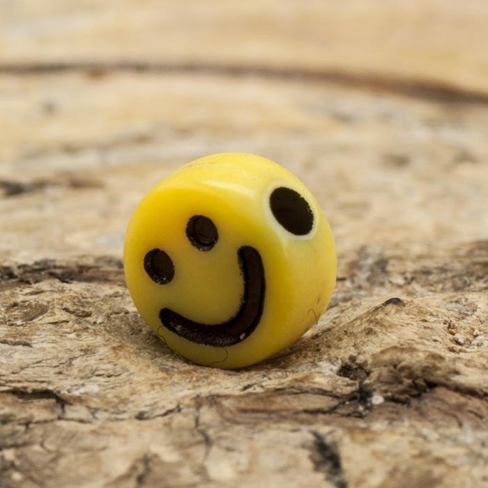Akrylpärla Smiley 7 mm, Gul/Svart (25st)