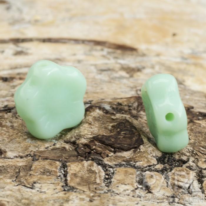 Glaspärla Blomma 10x4 mm, Ljusgrön (10st)