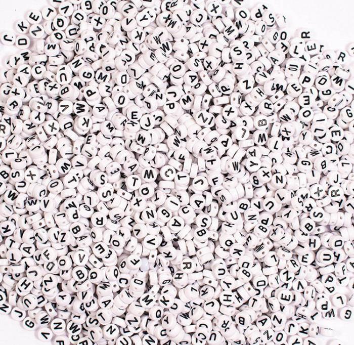 Bokstavspärlor 7,5 mm, Vit (500 st)