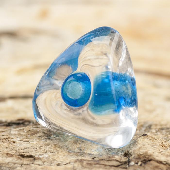 Glaspärla Triangel 12 mm, Klar/Blå (5st)