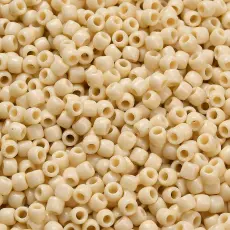 TOHO-p&auml;rlor runda 6/0, Opaque Light Beige (50st)