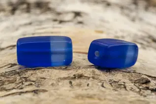 Frostad glaspärla rätblock 9x19 mm, Mörkblå/Ljusblå (5st)