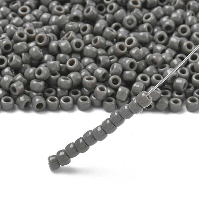 TOHO-pärlor runda 6/0, Opaque Dark Grey (50st)