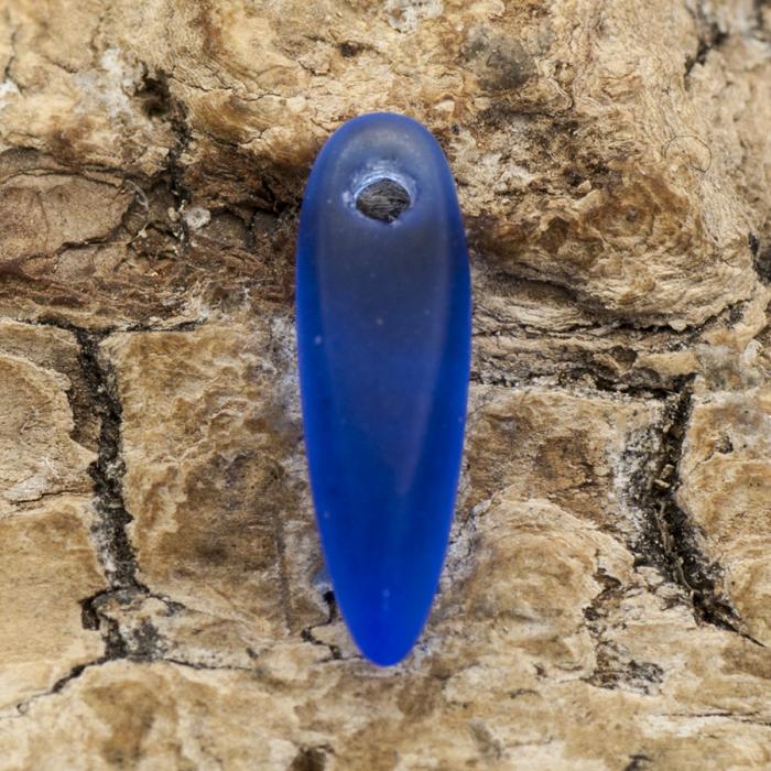 Hänge droppe frostad 3x10 mm, Mörkblå (20st)