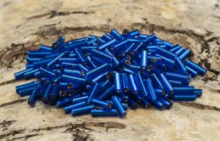 Bugle Beads silverlined 2x7 mm, Mellanblå (20g)
