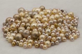 Vaxad glasp&auml;rla 4-12 mm, Champagnemix (50g)