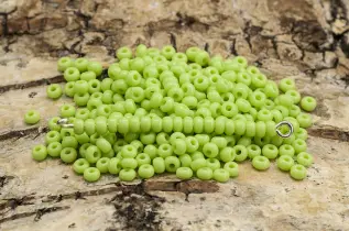 Seed Beads opak 2,6 mm, Ljusgrön (20g)