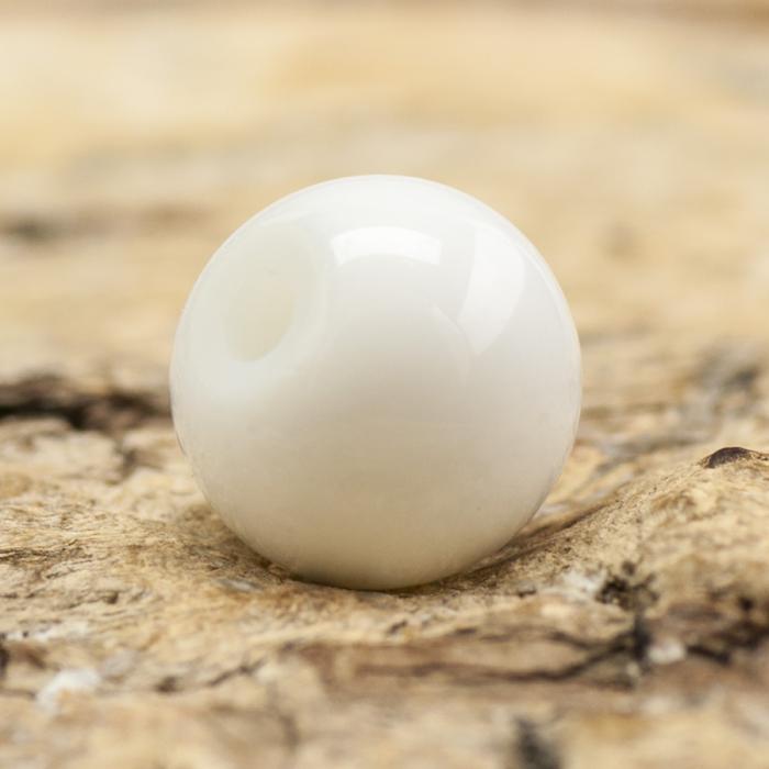 Lackad glaspärla 6 mm, Vit (40st)