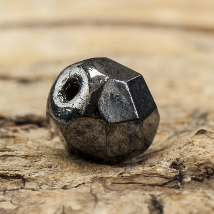 Glaspärla facetterad kula 7 mm, Hematit (15st)