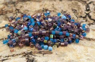 Bugle Beads Special 2x2 mm, Färgmix (10g)