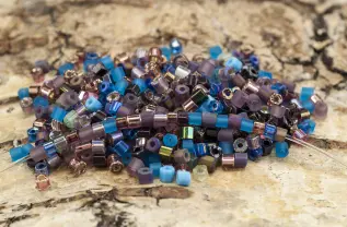 Bugle Beads Special 2x2 mm, Färgmix (10g)