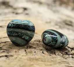 Glaspärla Hjärta 17x15 mm, Ljusblå/Svart (st)