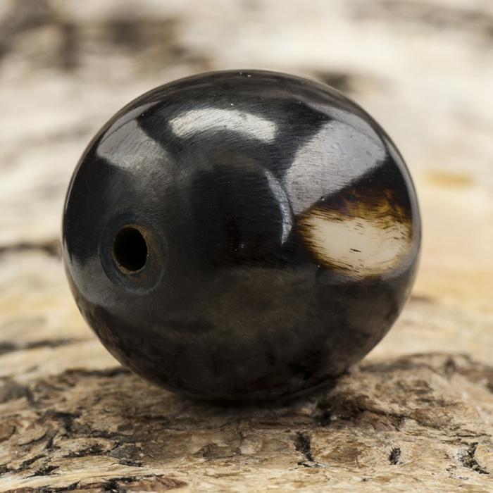Träpärla 20x23 mm, Svart/Vit (5st)
