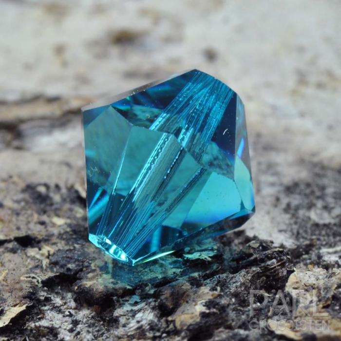 Swarovski bicone 8 mm, Blue Zircon (2st)