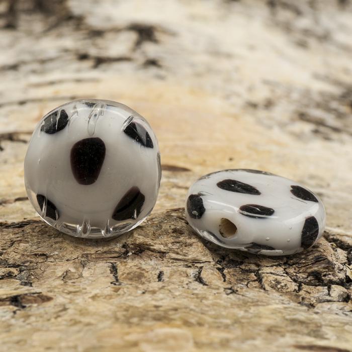 Glaspärla Puck 17 mm, Vit/Svart (st)