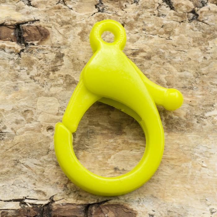 Karbinhake i plast 25x17 mm, Gulgrön (2st)