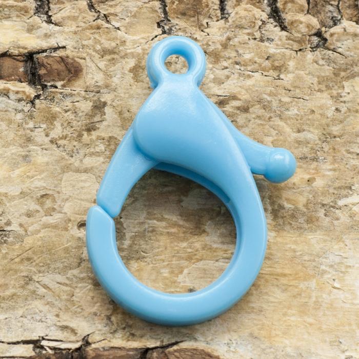 Karbinhake i plast 25x17 mm, Ljusblå (2st)