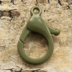 Karbinhake i plast 25x17 mm, Militärgrön (2st)