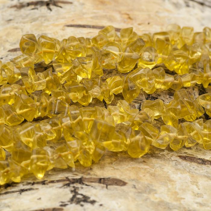 Syntetisk Sten Chip 5-10 mm, Ljus bärnsten (10g)