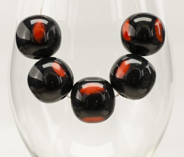 Träpärla Rund 20 mm, Svart/Orange (5st)