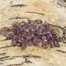 Syntetisk sten chip 5-10 mm, Lila (30st)