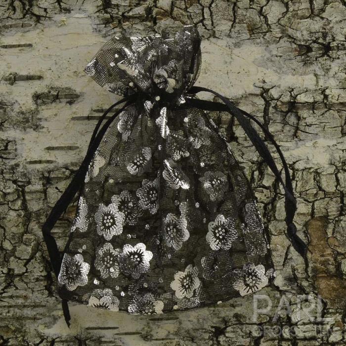 Tygpåse organza 9x7 cm, Svart med silverblommor (st)