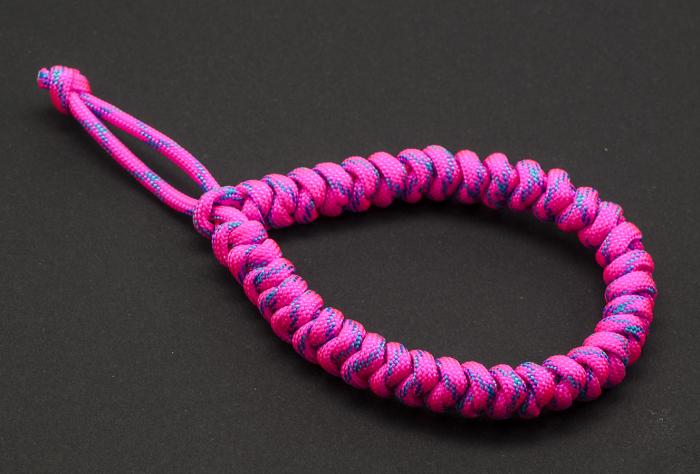 Paracord 550, Pink With Blue X (meter)