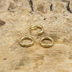 Ring &ouml;ppningsbar i Rostfritt st&aring;l Guldpl&auml;terad 18K 4 mm (30st)