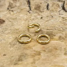 Ring öppningsbar i Rostfritt stål Guldpläterad 18K 4 mm (30st)