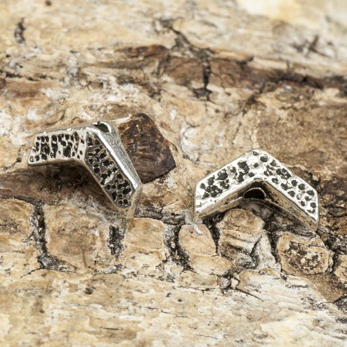 Mellandel Pil 13x8x4 mm, Silverfärgad (10st)