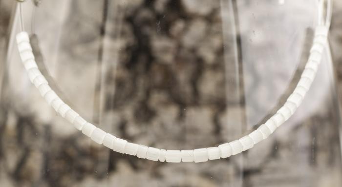 Bugle Beads Special 2,5 mm, Vit (10g)