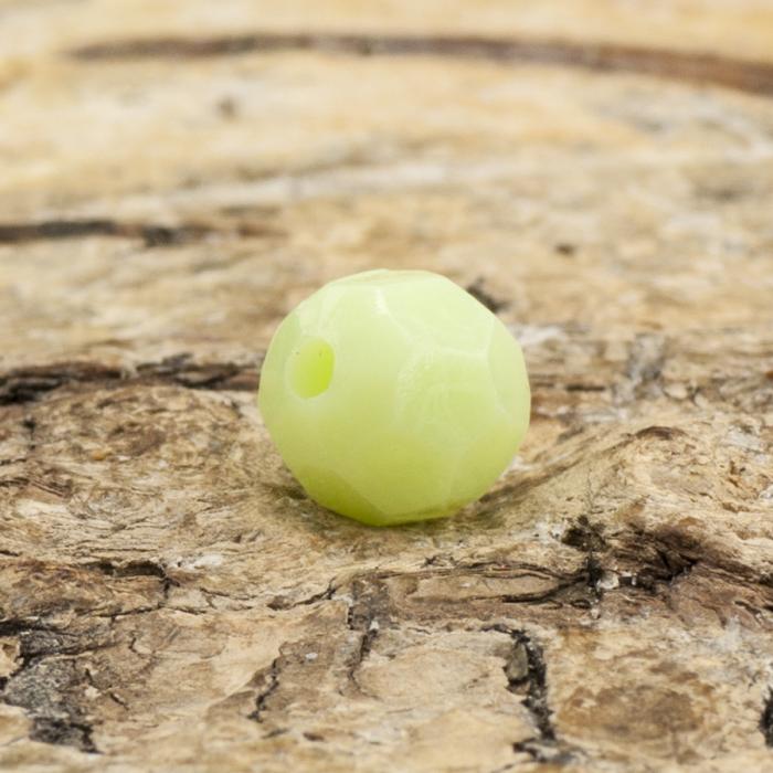 Akrylpärla facetterad opak 6 mm, Ljusgrön (50st)