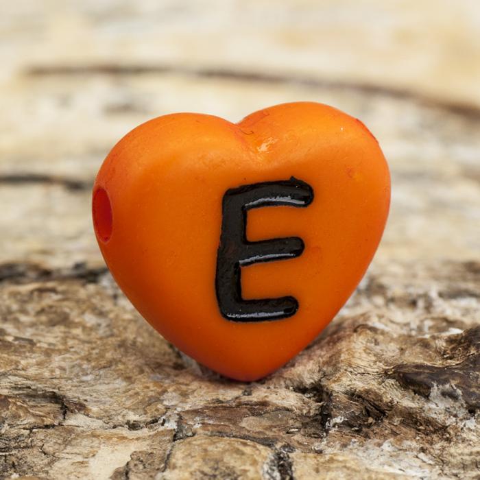 Bokstavspärla hjärtformad E 11x12 mm, Orange (5st)