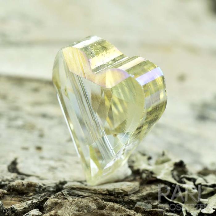 Glaspärla facetterat hjärta 12x10 mm, Ljusgul (st)