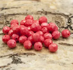 Akrylpärla facetterad opak 6 mm, Mörk korall (50st)