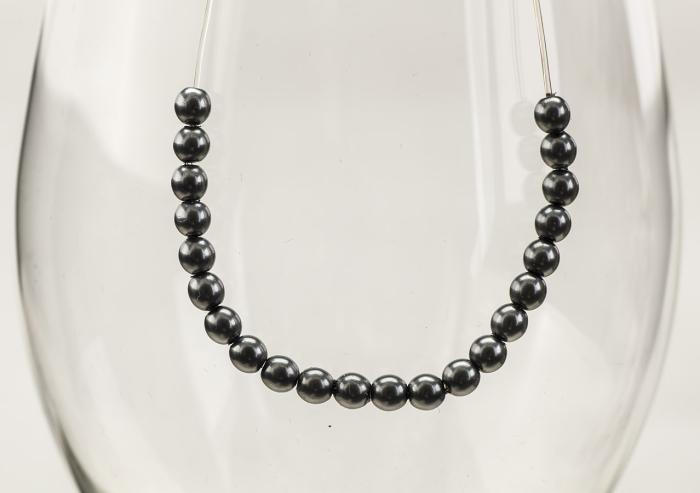 Vaxad glaspärla 4 mm, Hematit (60st)
