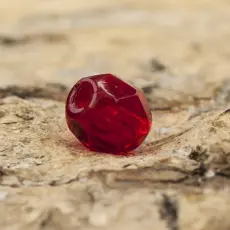 Glaspärla facetterad 3,5x4 mm, Röd (30st)