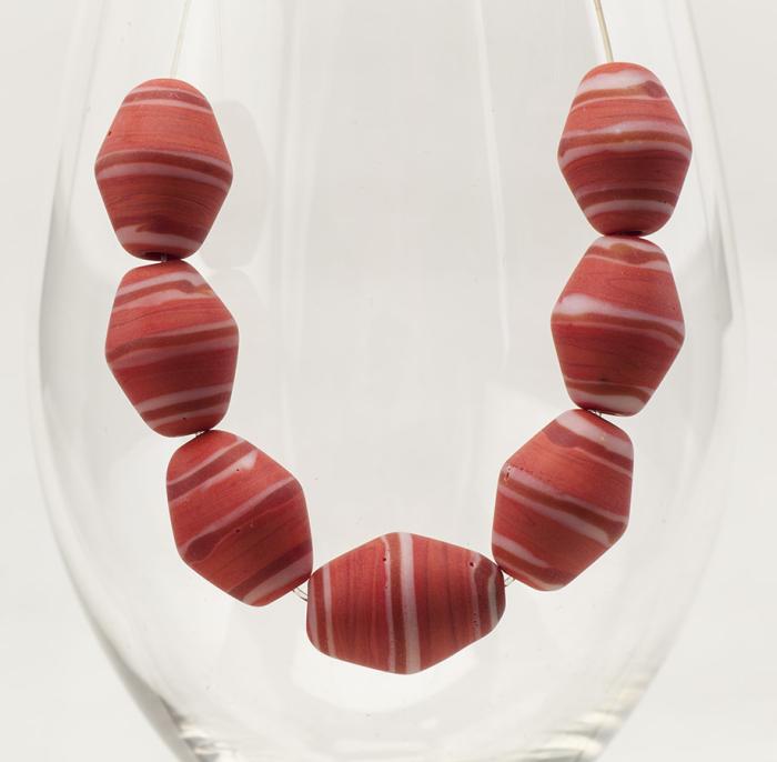 Glaspärla Fantasi 14x18 mm, Röd/Vit (5st)