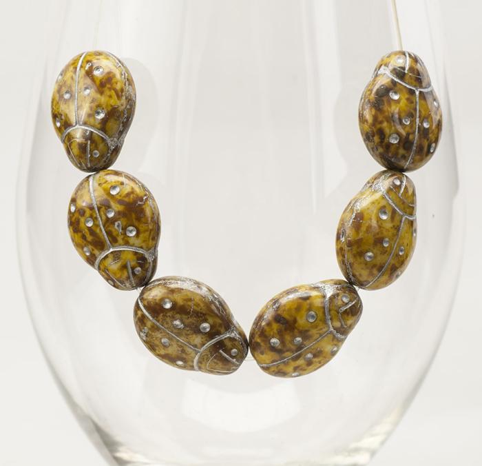Glaspärla Nyckelpiga 16x20 mm, Gulbrun/Silver (st)