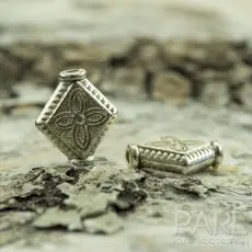 Mellandel Romb 9x10 mm, Antiksilver (10st)