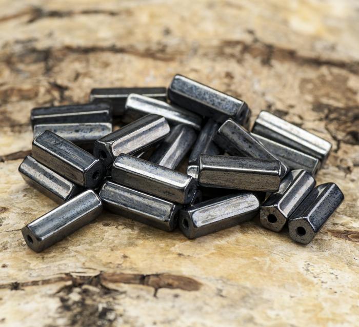 Glaspärla Stav 4x10 mm, Svart (25st)